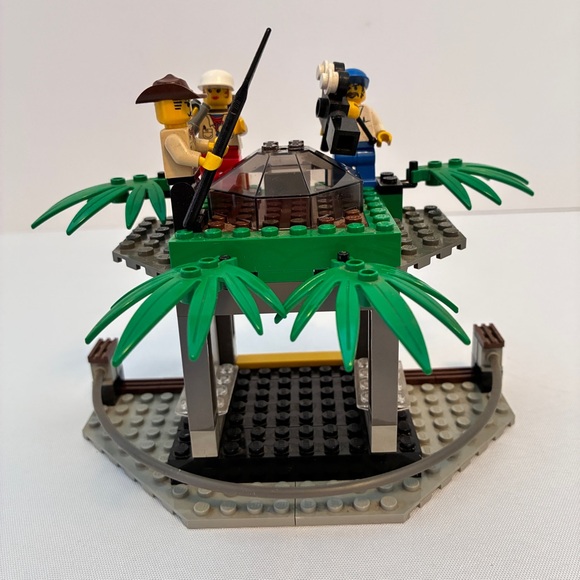 LEGO Studios Raptor Rumble Studio Set #1370 Retired - Picture 4 of 12